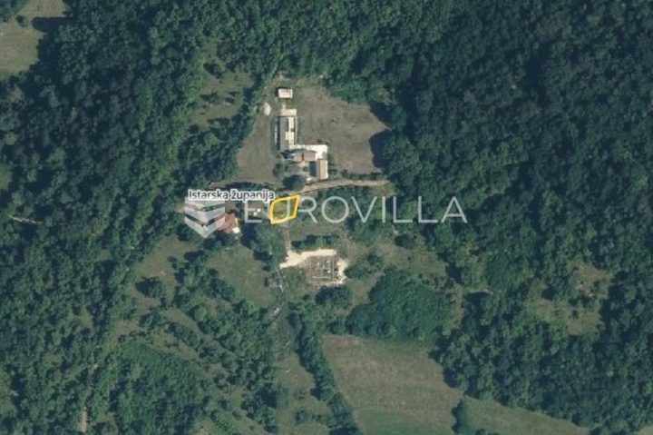 Terreno in vendita 3800 m² – Grožnjan