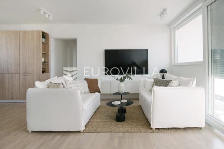 Flat for sale 93 m² – Donji Grad