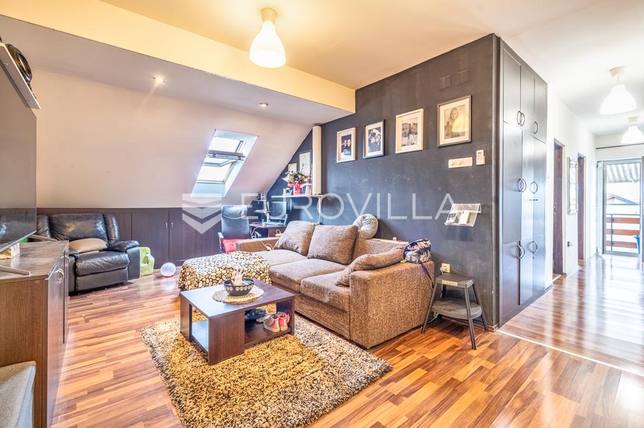 Maison À vendre -  Velika Gorica