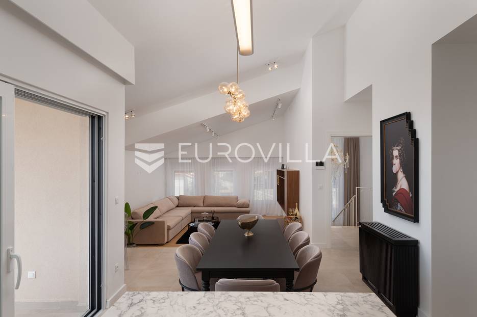 Haus Zu verkaufen -  Solin - Okolica