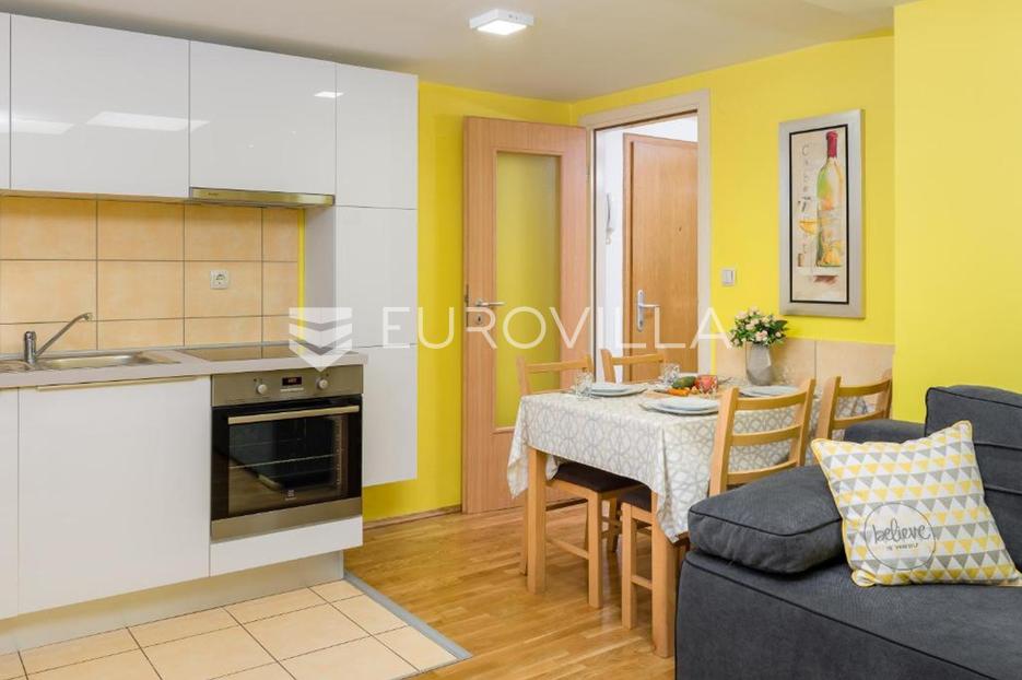 Flat For sale -  Split