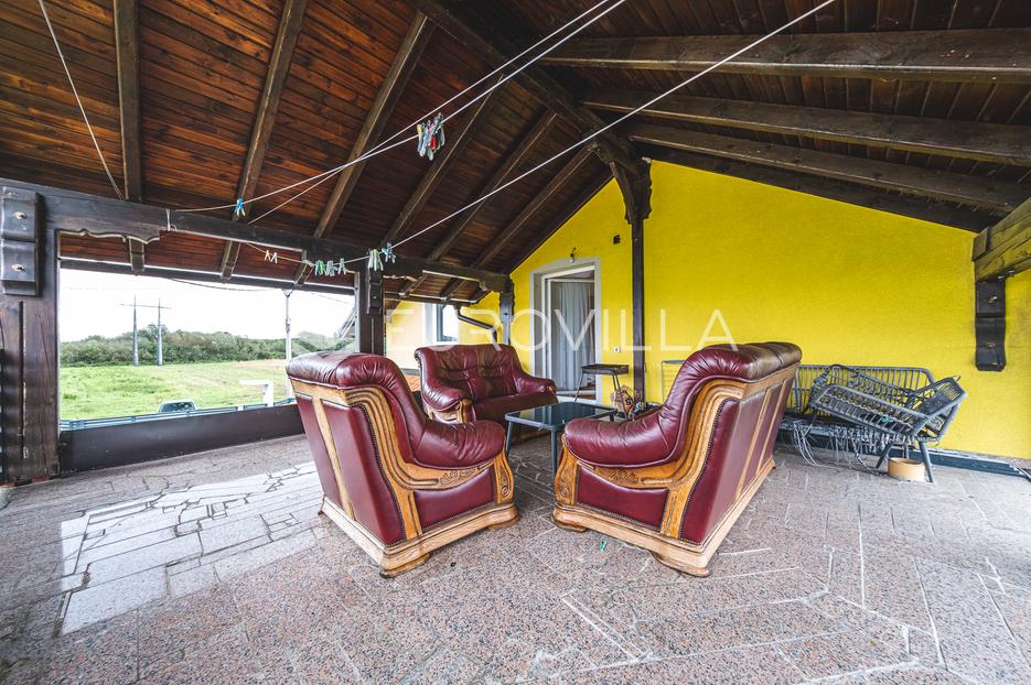 Haus Zu verkaufen -  Jastrebarsko - Okolica