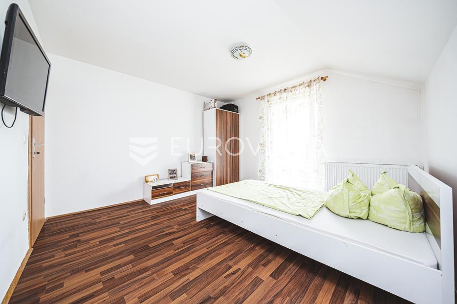 Haus Zu verkaufen -  Jastrebarsko - Okolica
