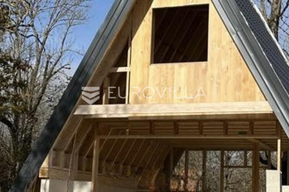 Haus Zu verkaufen -  Lovinac