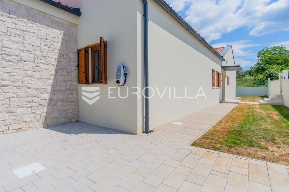 Haus Zu verkaufen - Istarska Tinjan