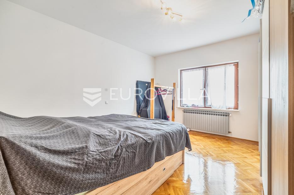 Dům Na prodej -  Gornja Dubrava