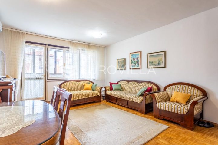 Flat for sale 84 m² – Sućidar