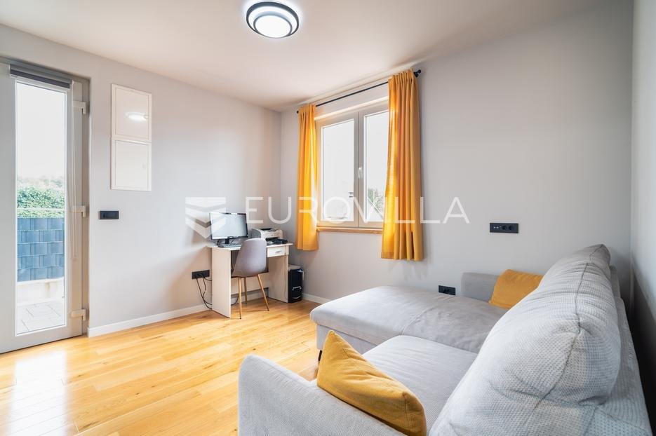 Flat For sale - Zadarska Zadar