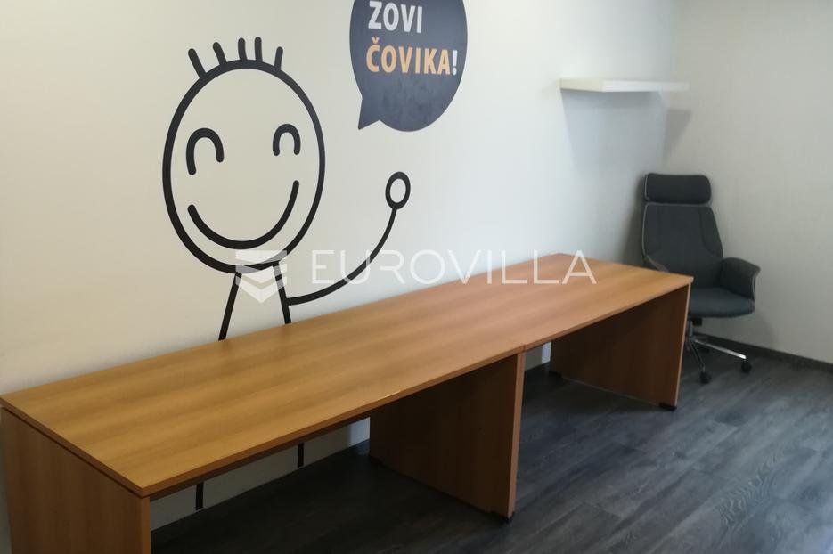 Locaux commerciaux À louer -  Trnje
