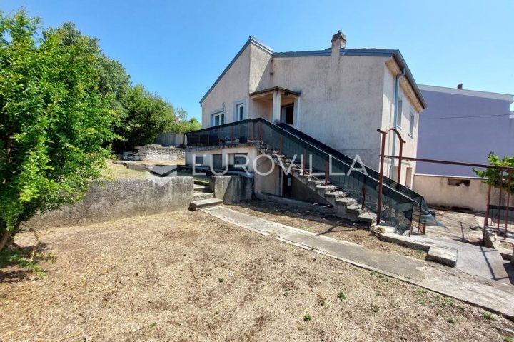 House for sale 177 m² – Centar