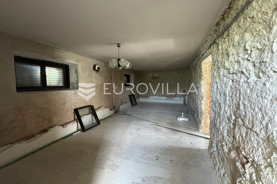 Kuća Na prodaju -  Pula