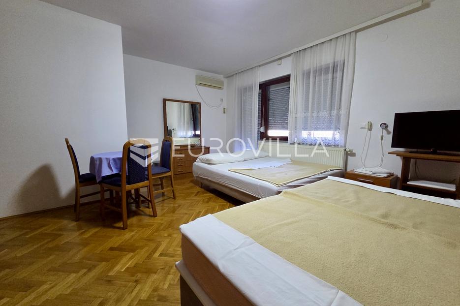 Casa In vendita -  Slavonski Brod
