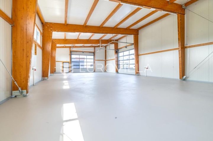 Komerčné na predaj 510 m² – Brdovec
