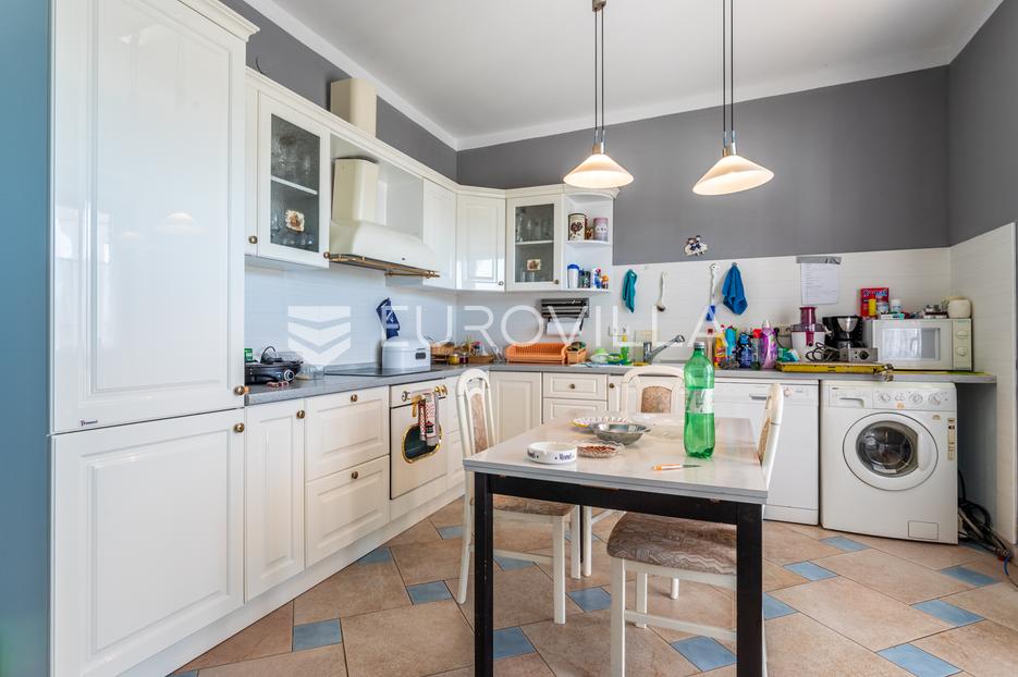 Maison À vendre - Šibensko-kninska Pirovac
