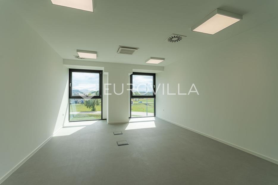 Business premises For rent - Varaždinska Gornji Kneginec