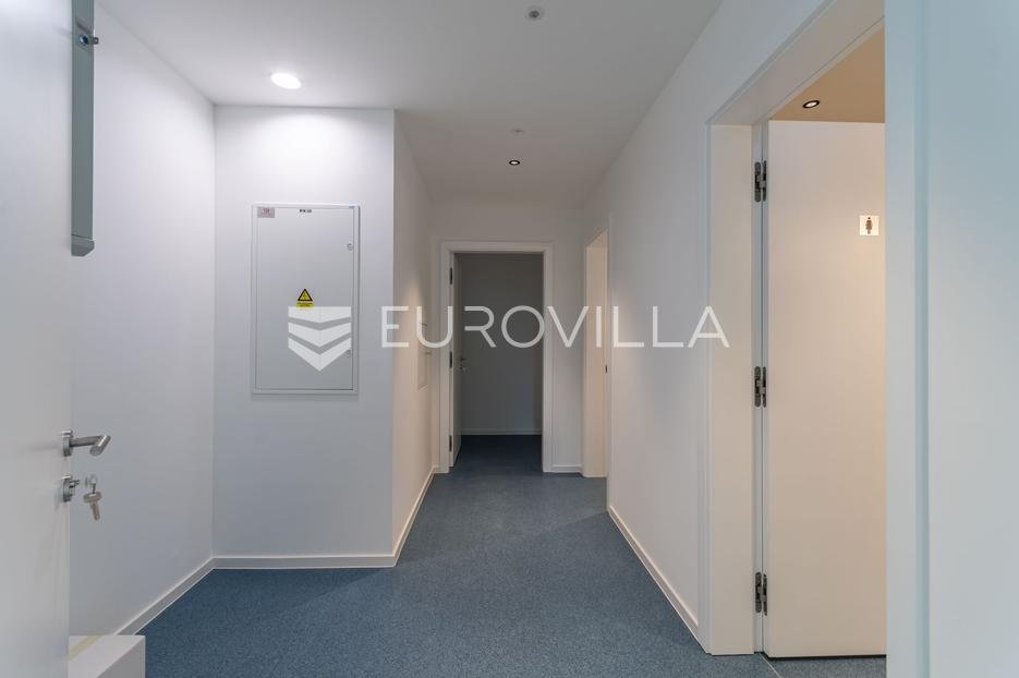 Business premises For rent - Varaždinska Gornji Kneginec