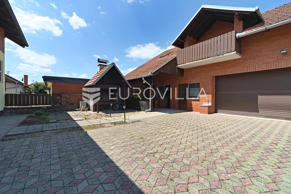 Kuća Na prodaju - Osječko-baranjska Čepin