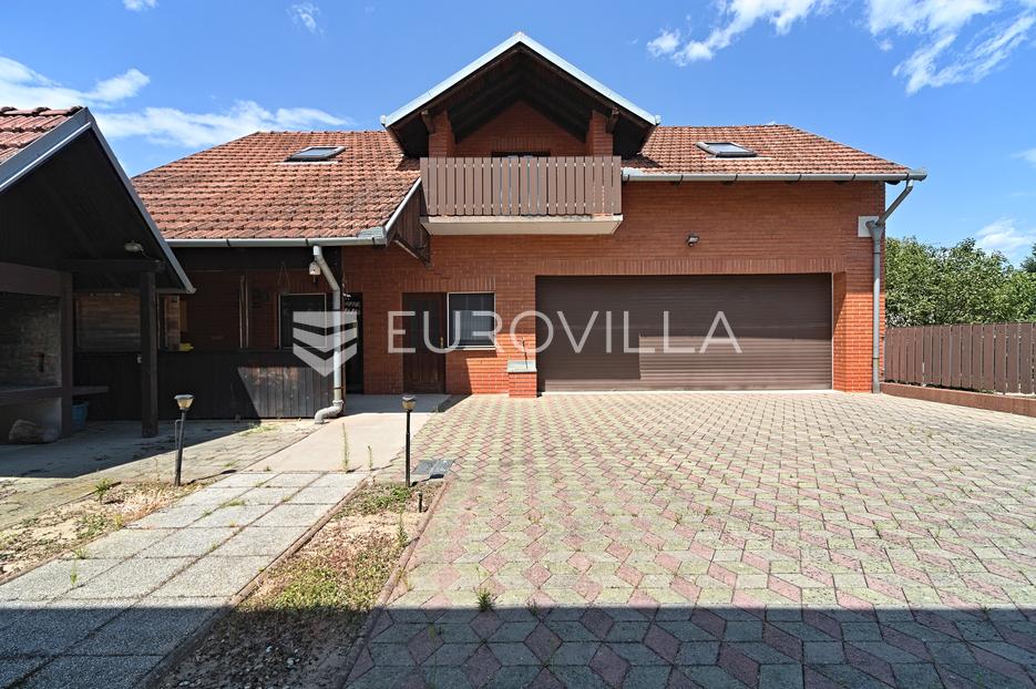 Kuća Na prodaju - Osječko-baranjska Čepin