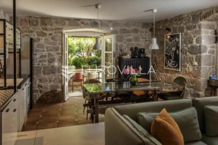 House For rent - Splitsko-dalmatinska Split - foto 4/31