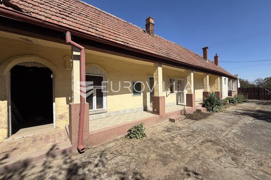 Casa In vendita - Osječko-baranjska Semeljci - foto 1/18