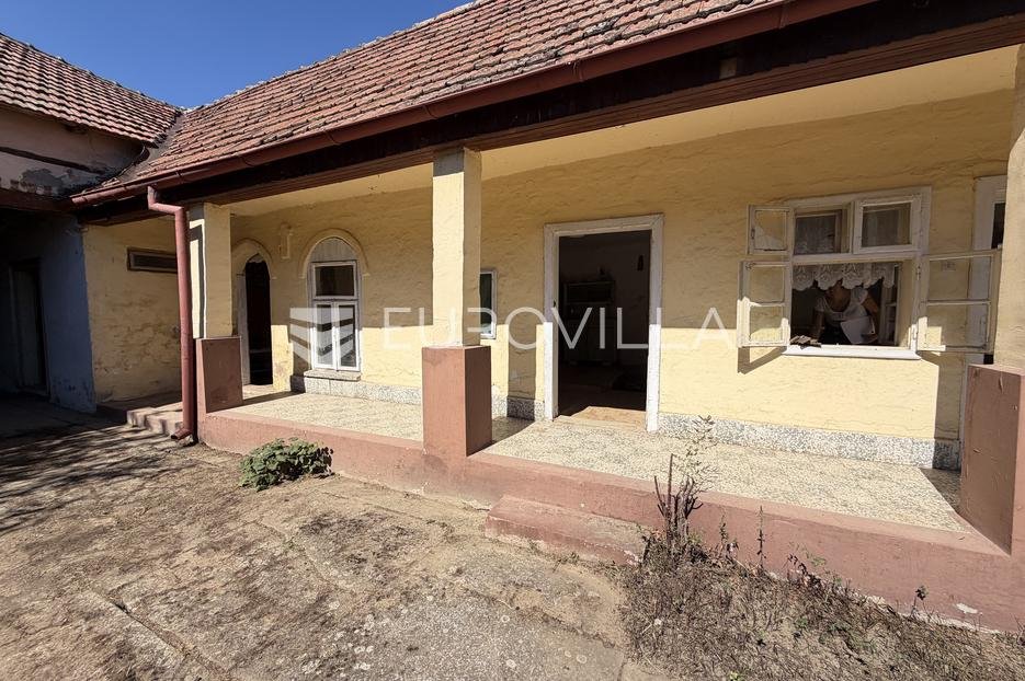 Casa In vendita - Osječko-baranjska Semeljci