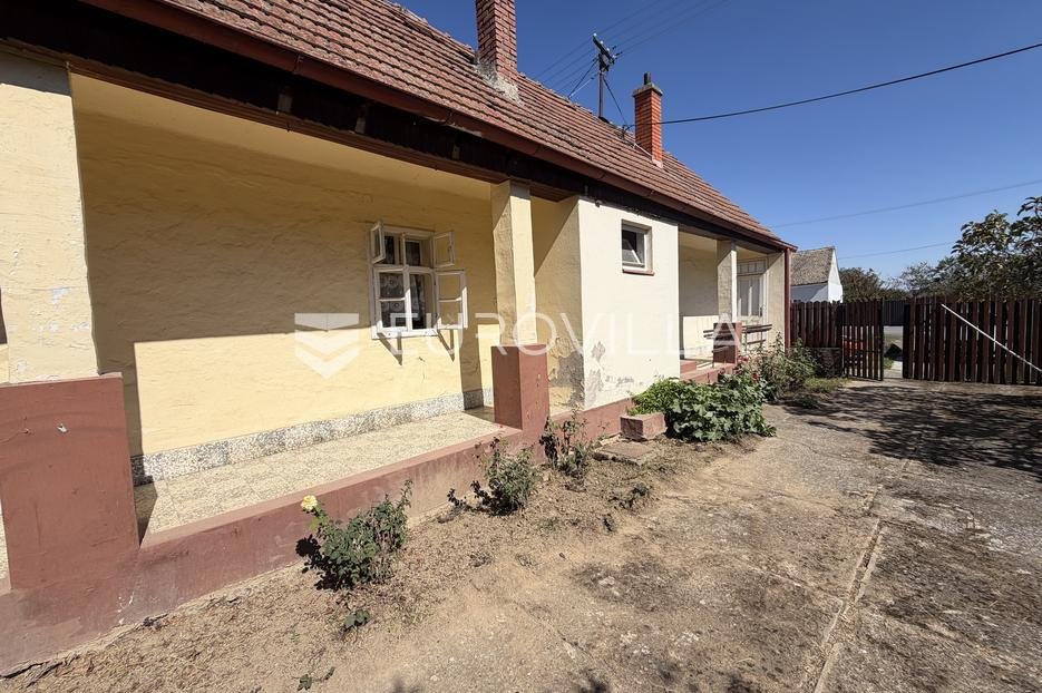 Casa In vendita - Osječko-baranjska Semeljci