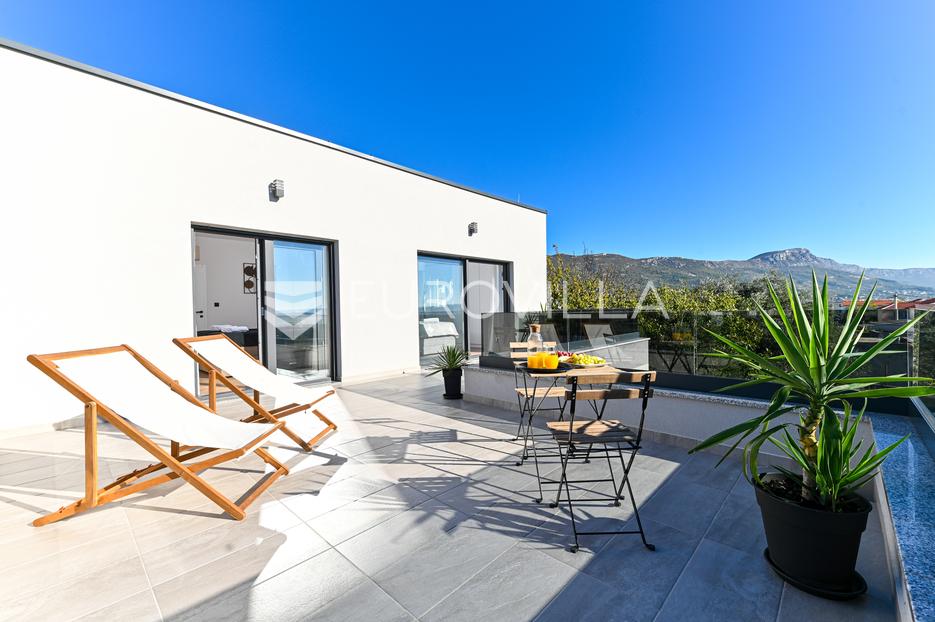 Casa In vendita -  Kaštela