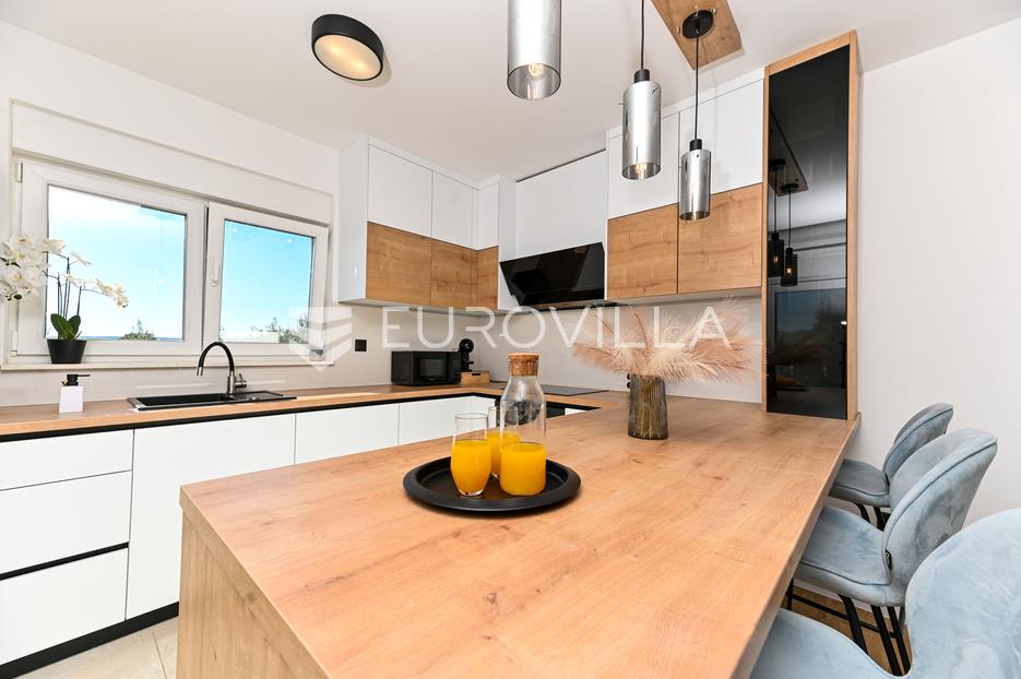 Casa In vendita -  Kaštela