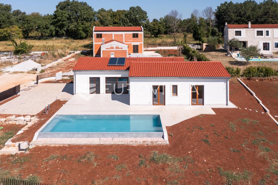 Kuća Na prodaju - Istarska Višnjan