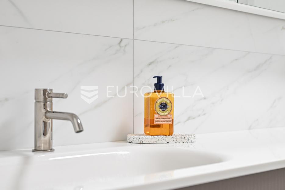 Apartment Zu verkaufen -  Podstrana