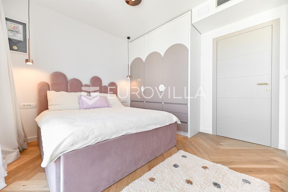 Apartment Zu verkaufen -  Podstrana