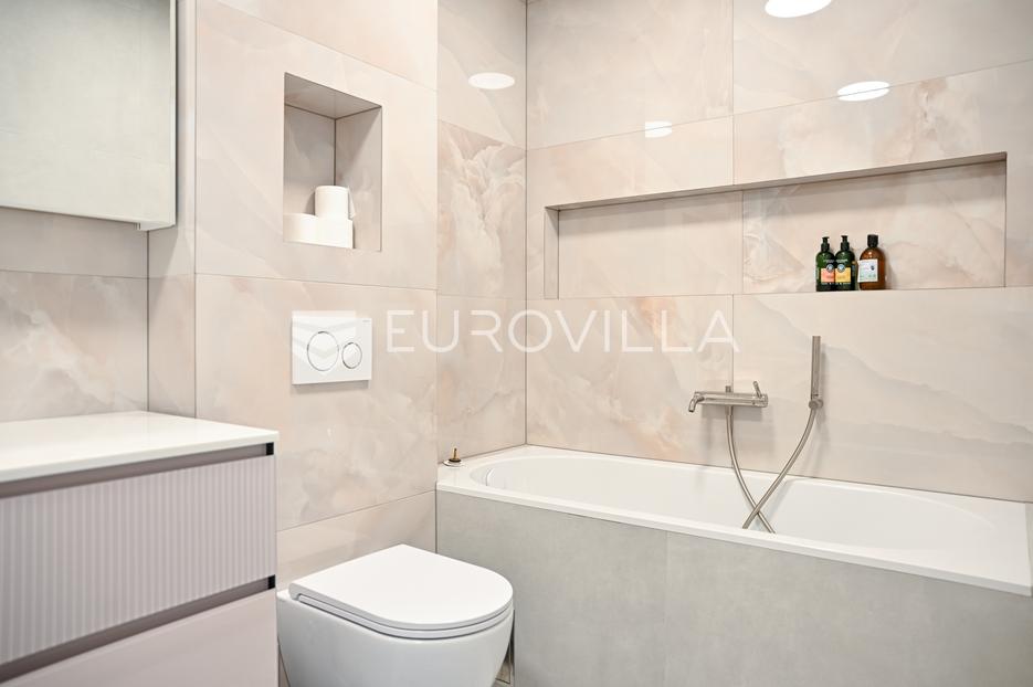 Apartment Zu verkaufen -  Podstrana