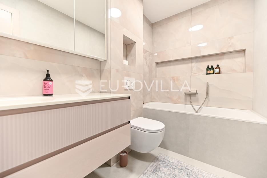 Apartment Zu verkaufen -  Podstrana
