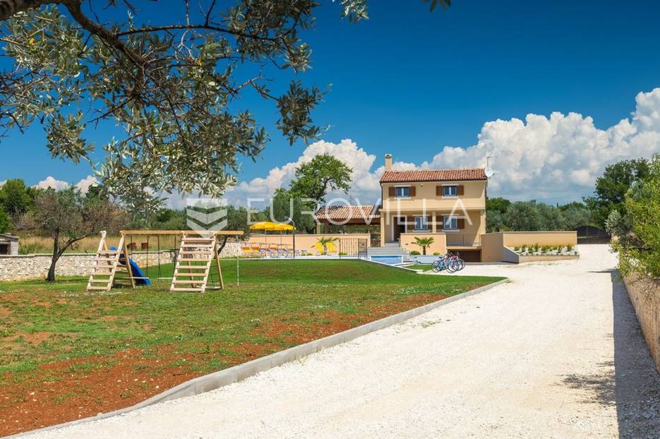Kuća Na prodaju -  Fažana
