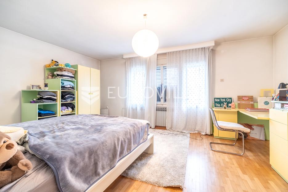 Maison À vendre -  Maksimir