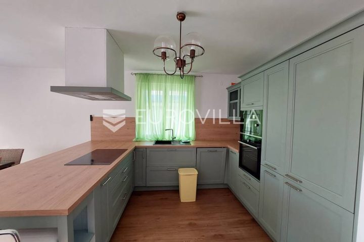 Stan na prodaju 129 m² – Banjole