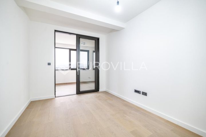 Appartement À louer - Grad Zagreb Stenjevec - foto 3/5