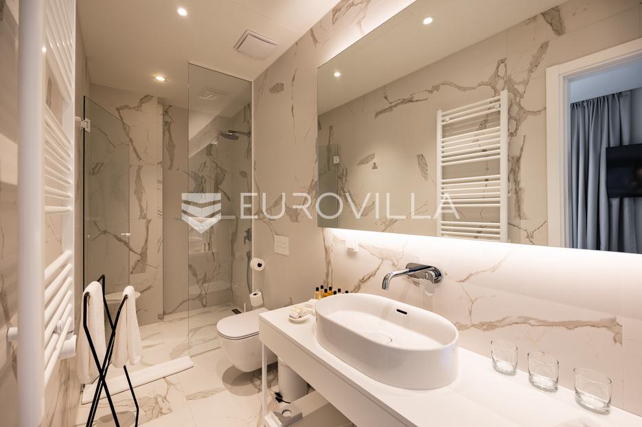 Casa In vendita -  Umag