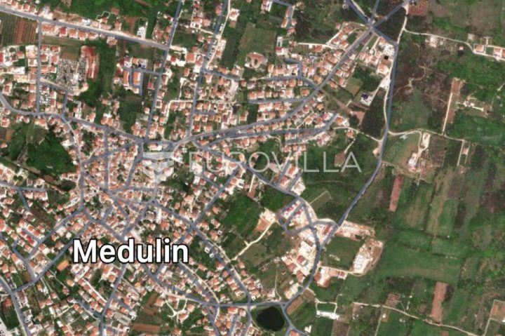 Zemljište na prodaju 740 m² – Medulin