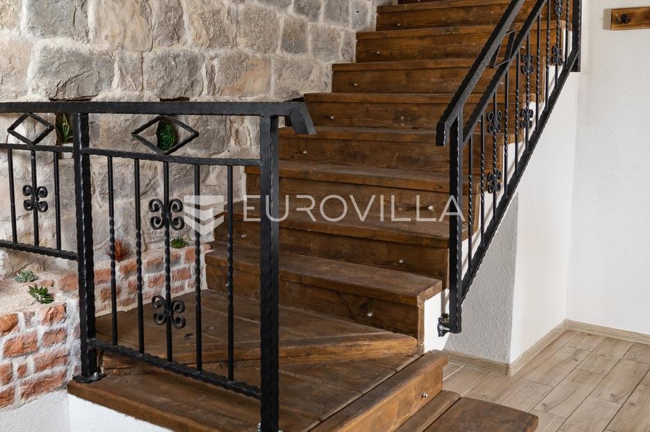 House For sale - Splitsko-dalmatinska Solin - Okolica