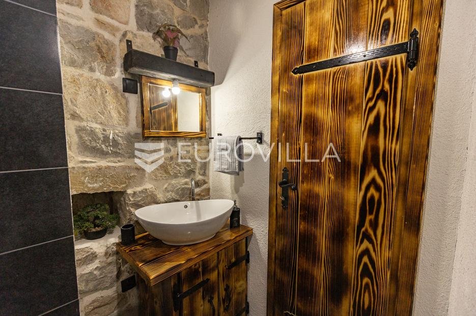 House For sale - Splitsko-dalmatinska Solin - Okolica
