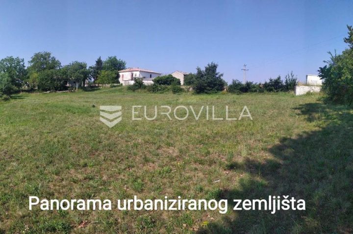 Działka na sprzedaż 4557 m² – Tinjan