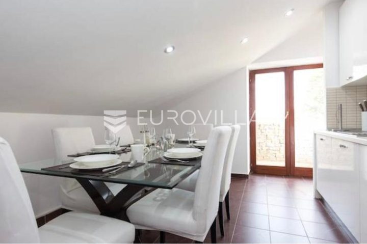 Flat for sale 92 m² – Njivice