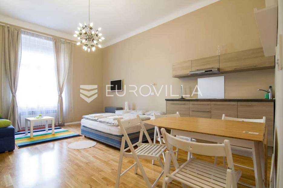 Apartma Naprodaj - Grad Zagreb Donji Grad