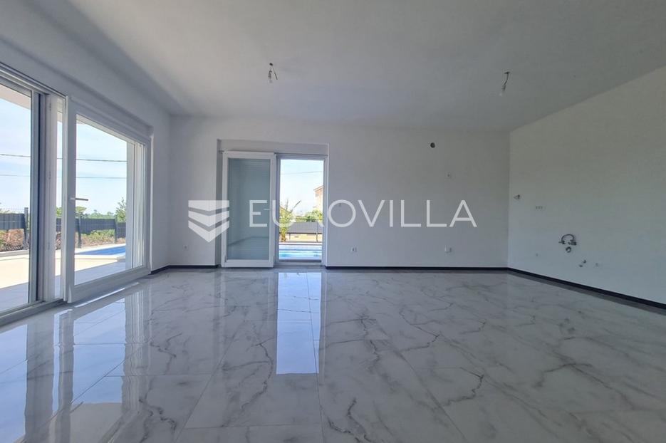 House For sale -  Vir