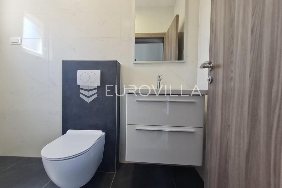 House For sale -  Vir