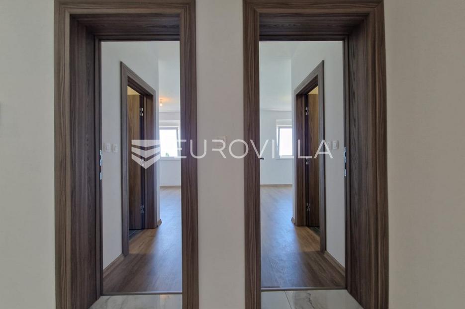 House For sale -  Vir