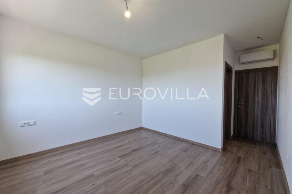 House For sale -  Vir