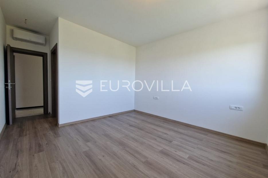 House For sale -  Vir
