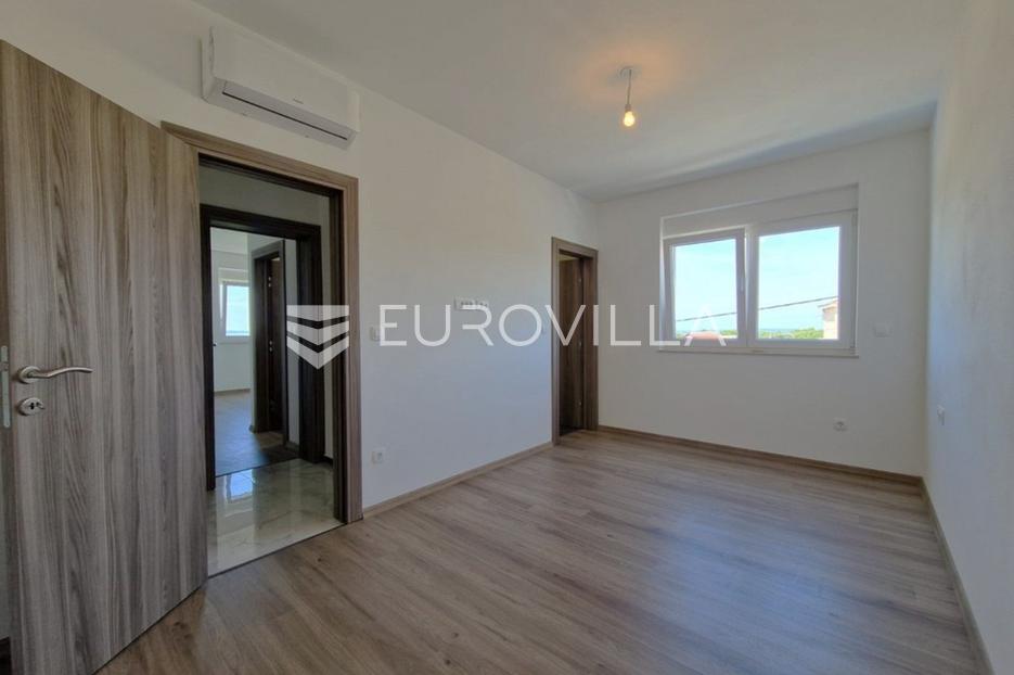 House For sale -  Vir
